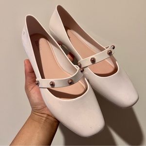 MELISSA - WOMENS AURA III SHOES WHITE FLATS EUC